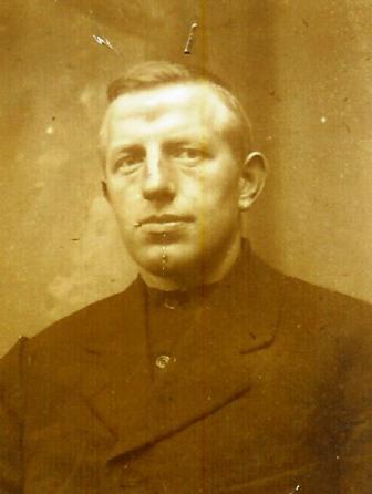 Klik voor foto in apart venster merle_antonie_v__1900_.jpg